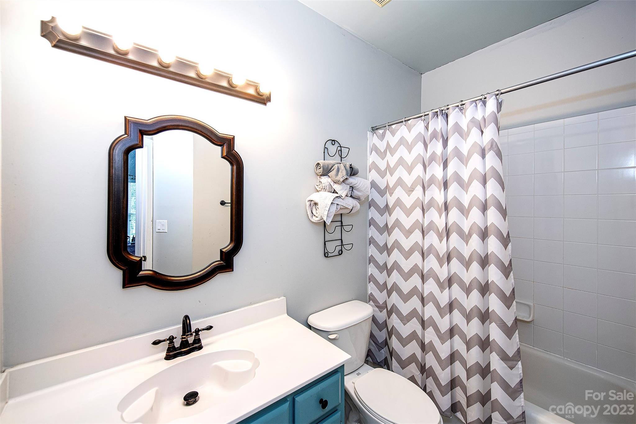 Lake Shore - Residential