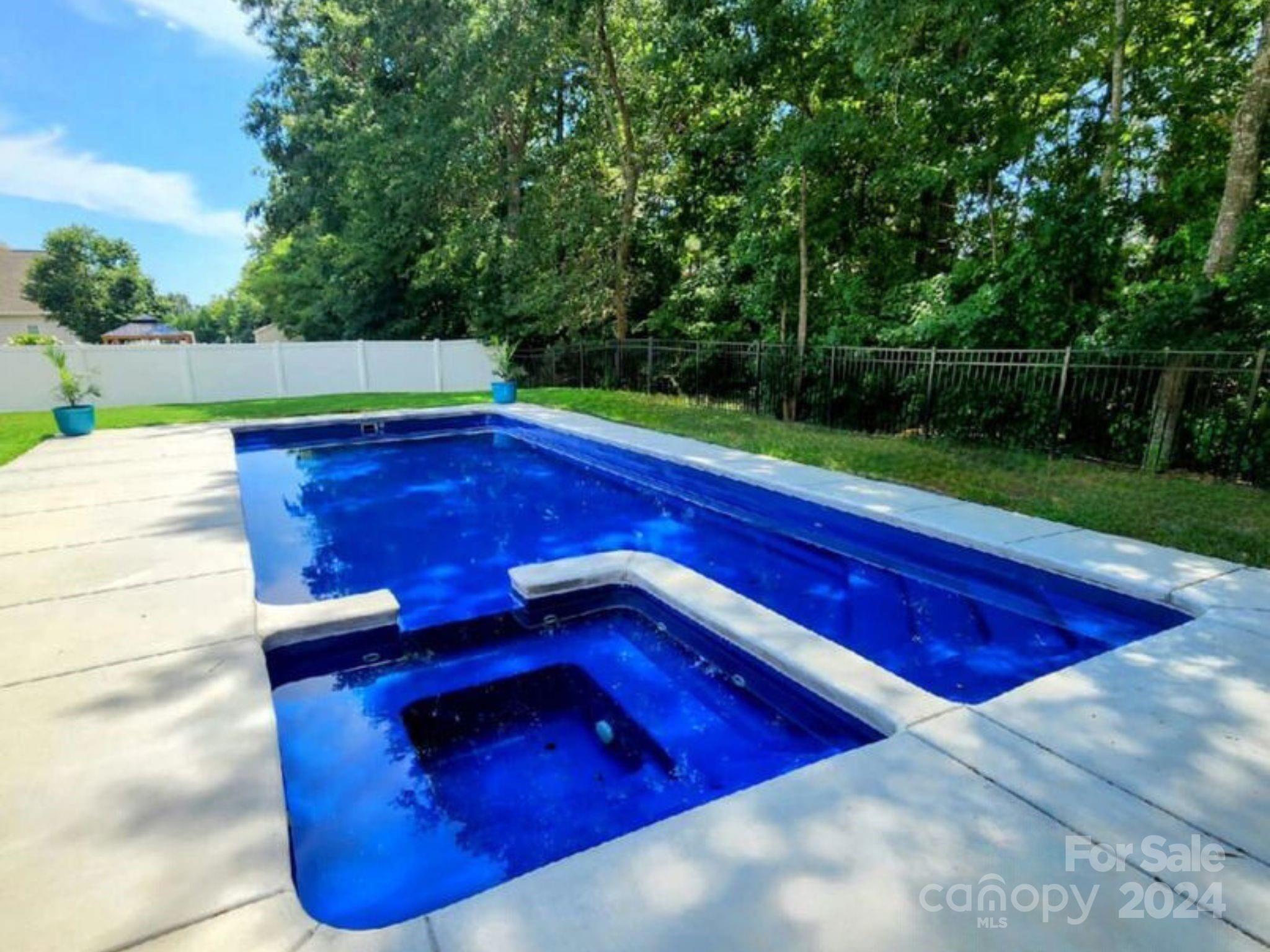 Stoneridge Lakes - Residential