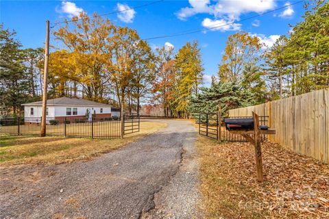 109 James Robert Lane Mooresville NC 28115