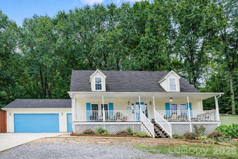 Photo of 805 Edgewater Drive, Belmont, NC 28012 (MLS # 4355536)