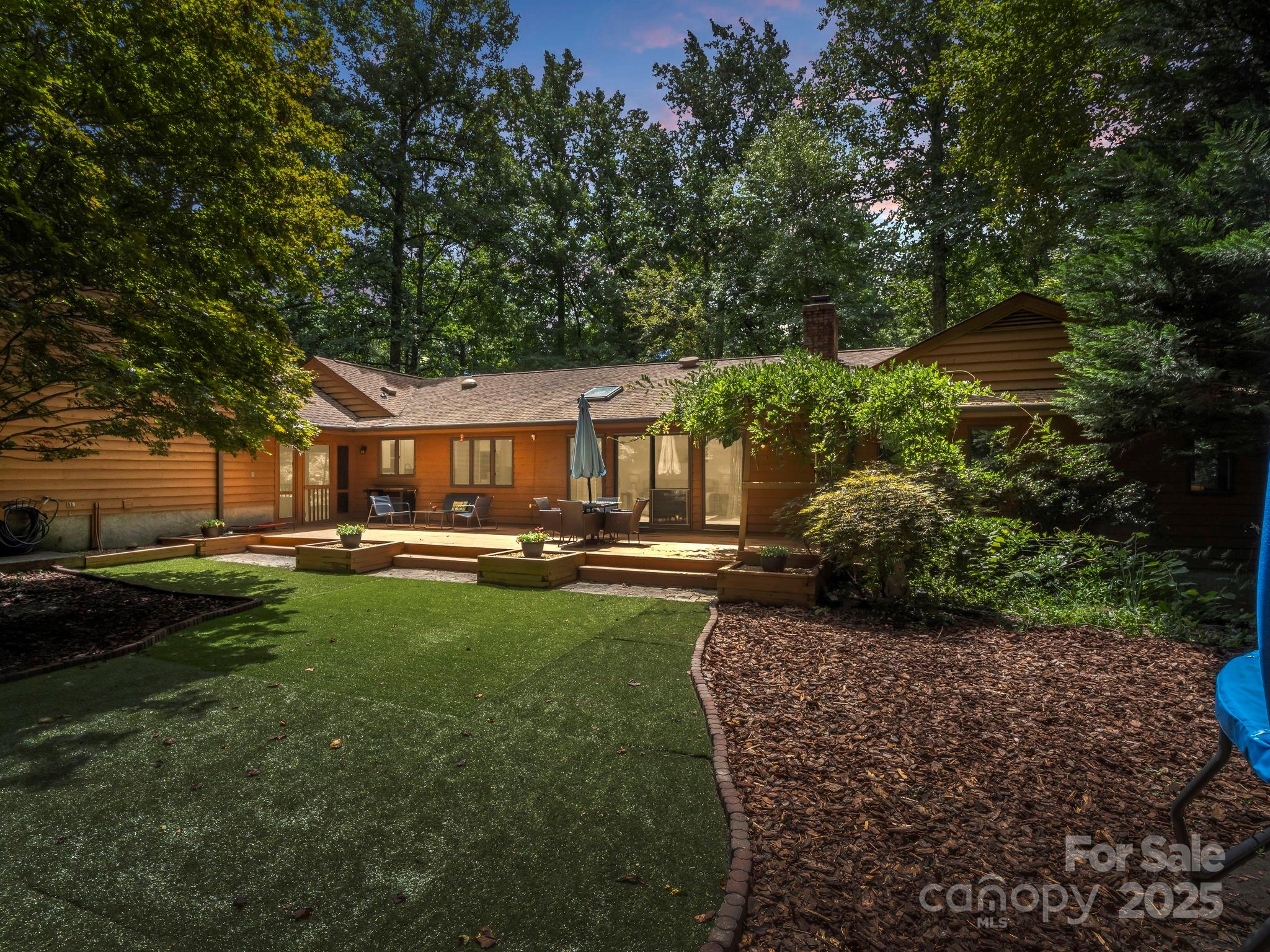 39 Foxglove Road