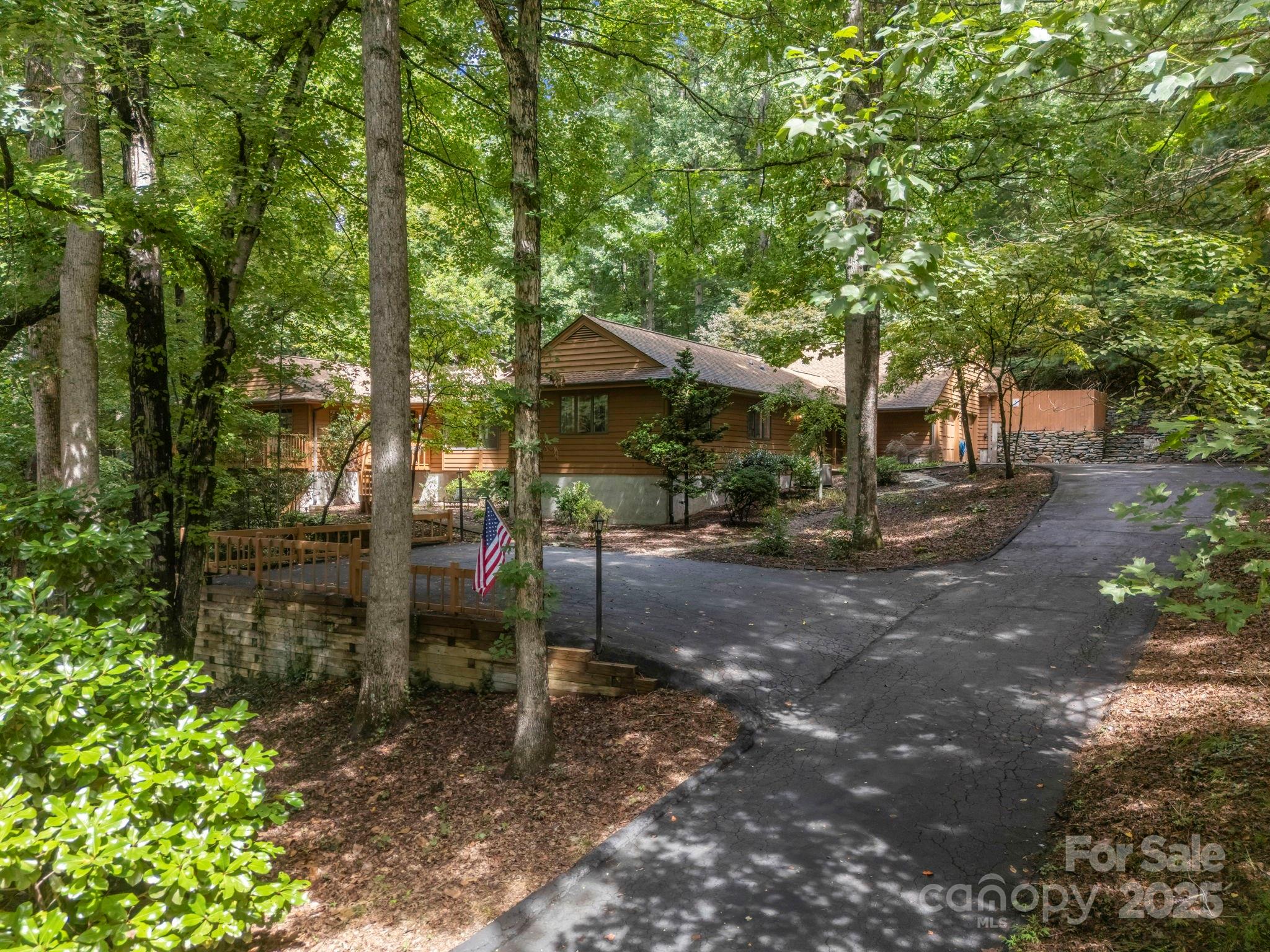 39 Foxglove Road