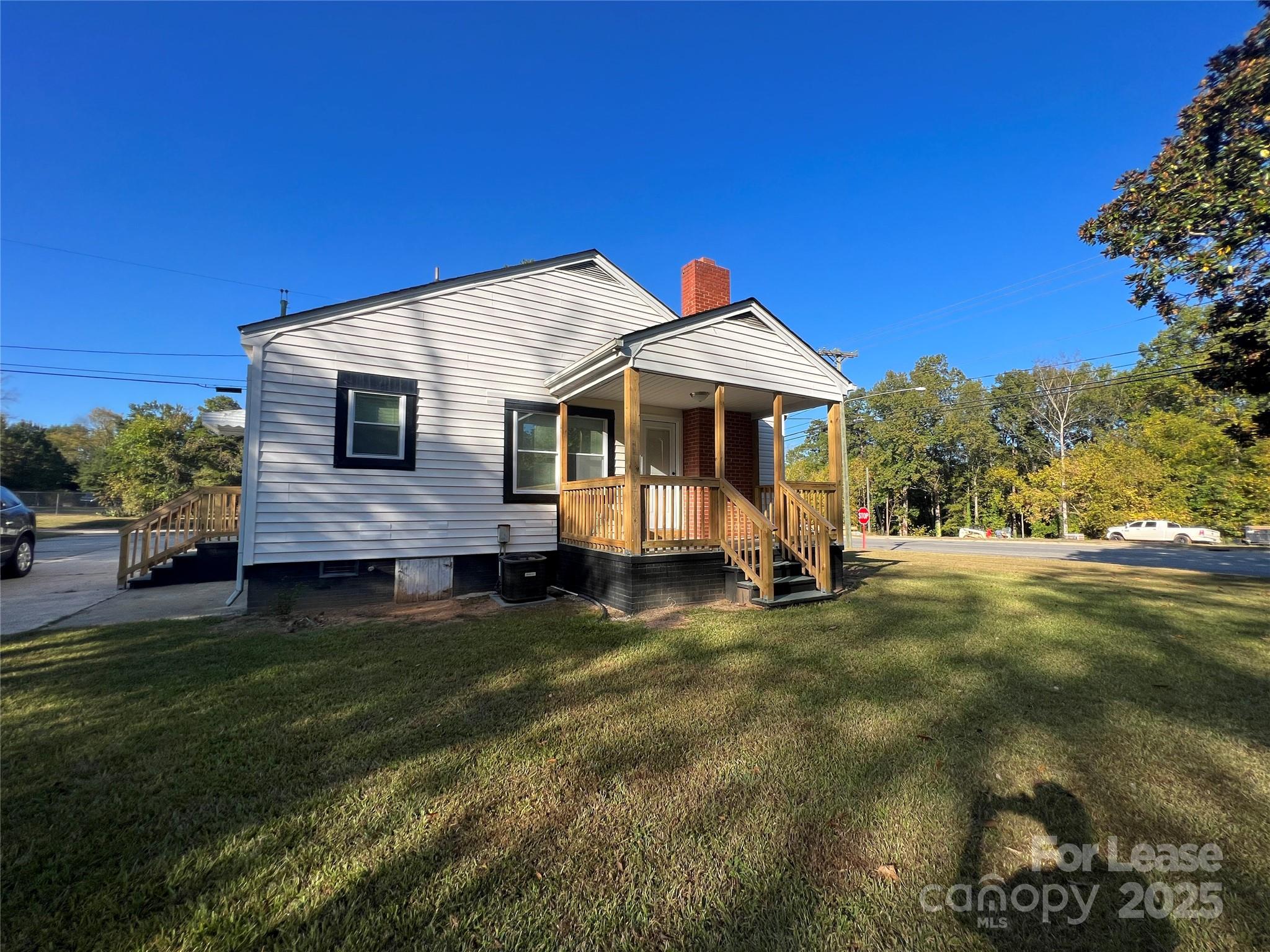 2121 N New Hope Road