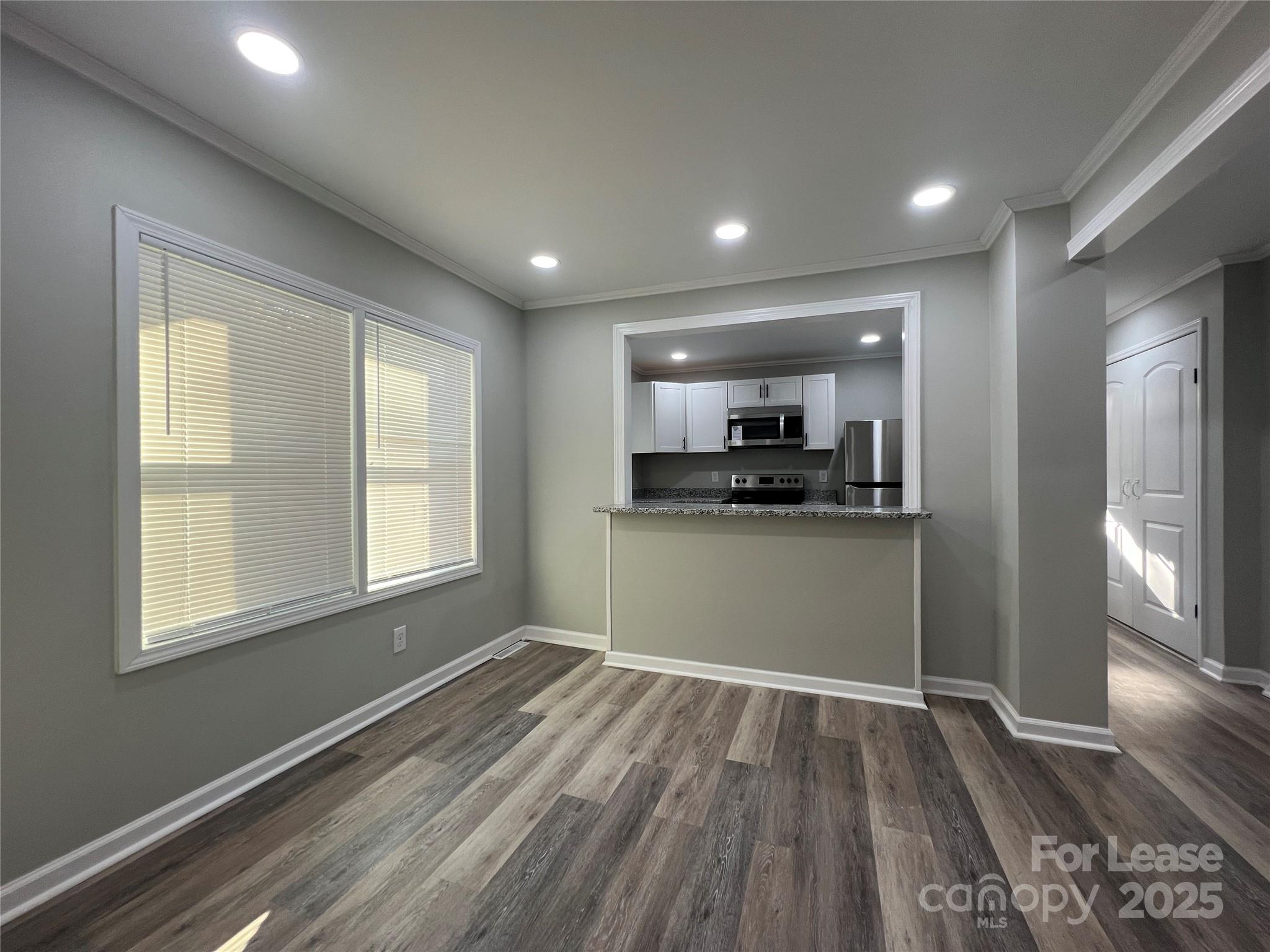 2121 N New Hope Road