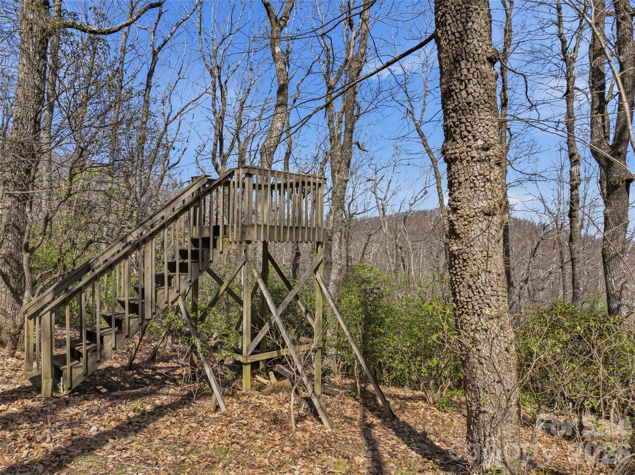 The Cliffs Valley - Land