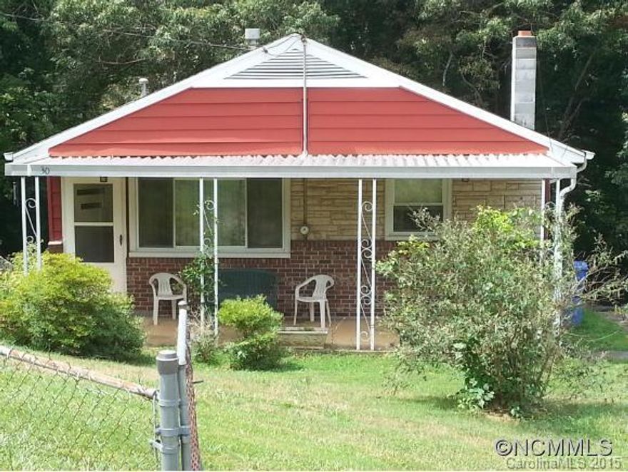 Oakley Cream Puff!  Well kept by original owner! Full unfinished basement. Fenced yard. Appears to be hardwood under carpet; buyer to verify. appears to be sheet rock behind paneling and dropped ceiling; buyer to verify. Dining room could be 3rd bedroom.
Listing Agent is related to seller.