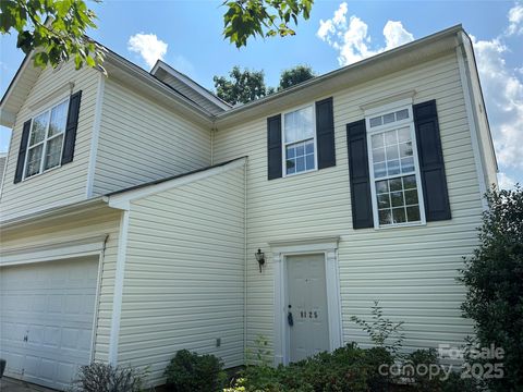 8125 Weeping Fig Lane Charlotte NC 28215