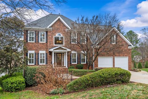Photo of 11025 Thornhill Club Drive, Charlotte, NC 28277 (MLS # 4332593)