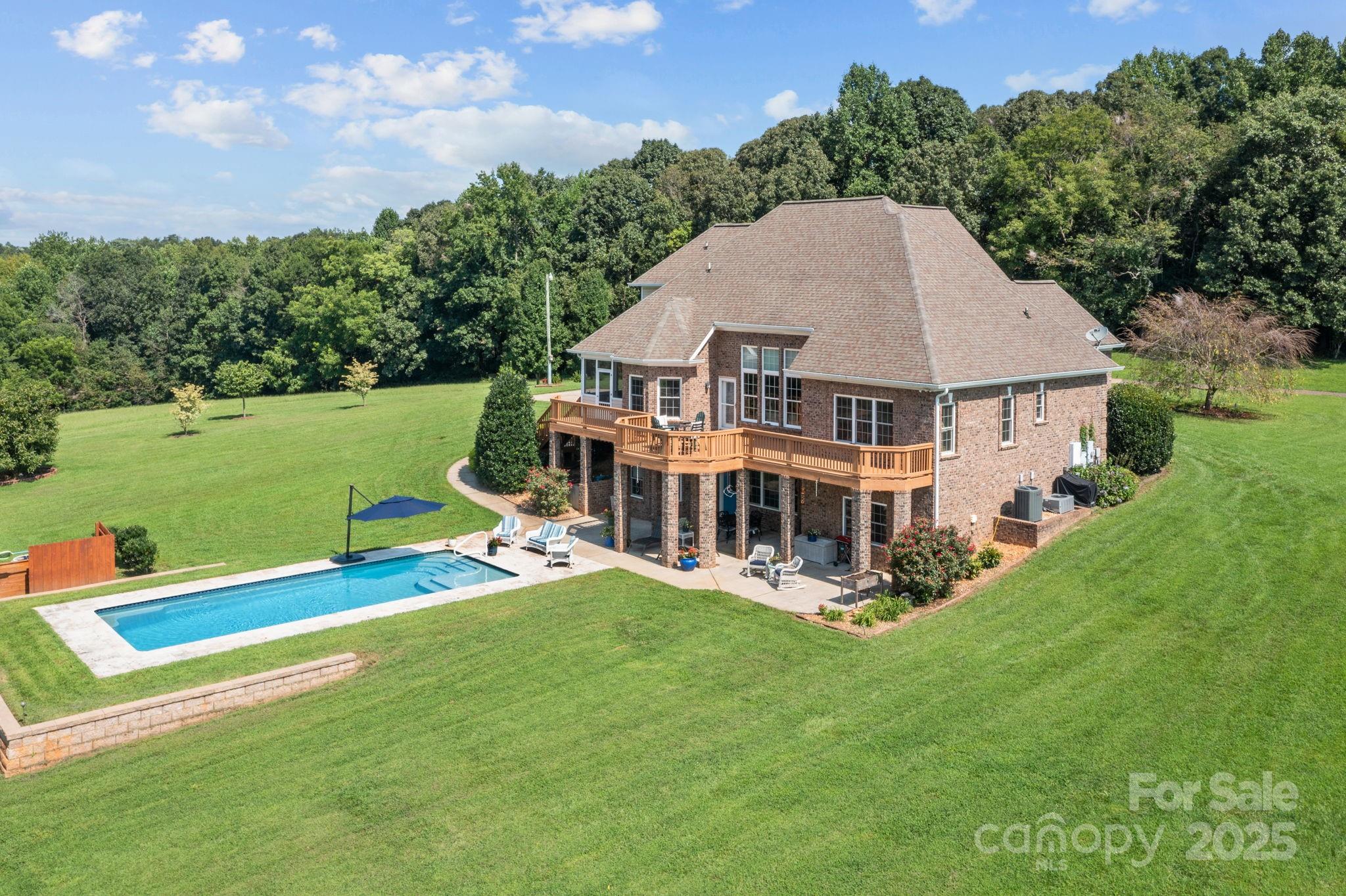 861 Tabor Road