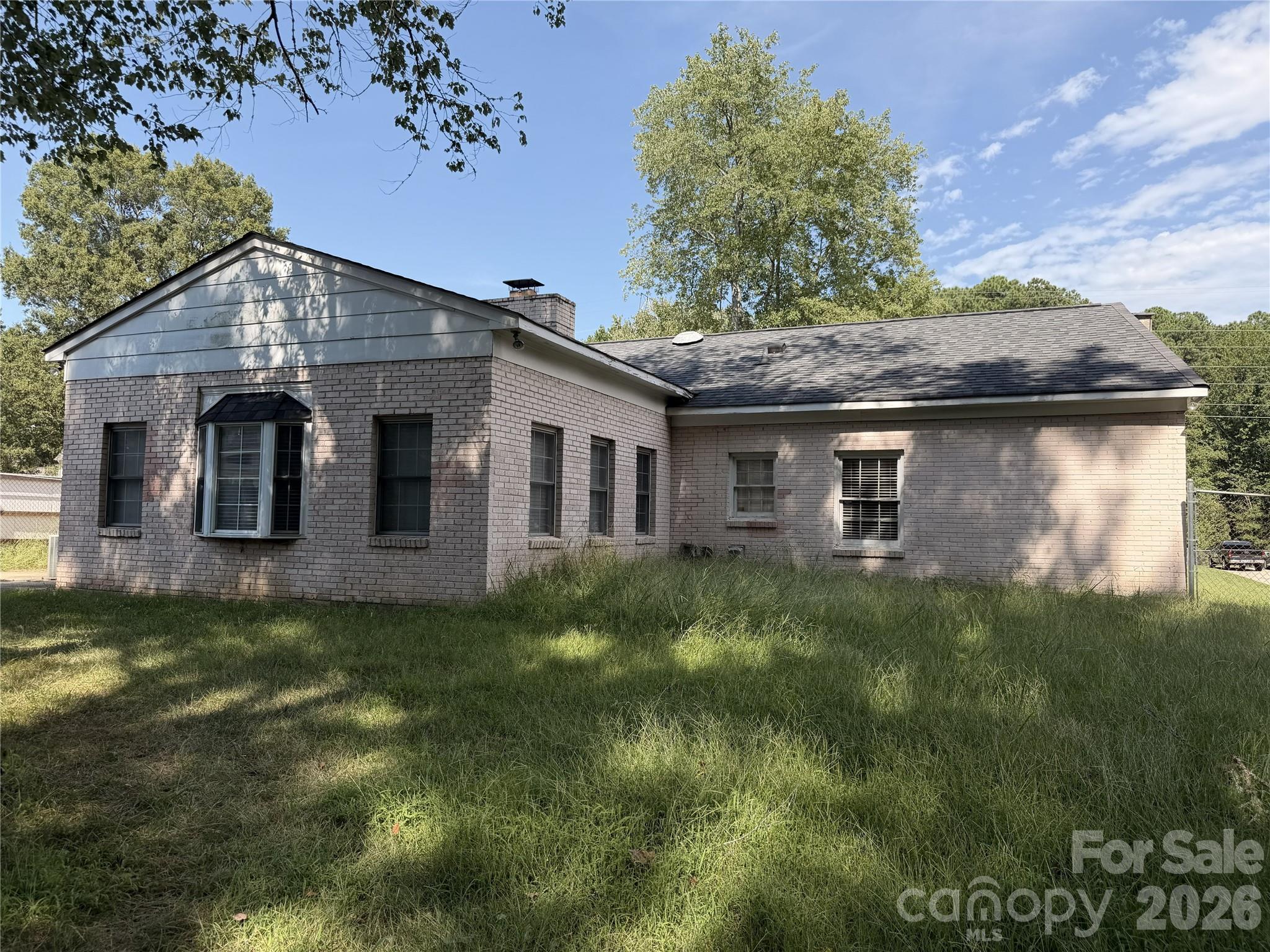 6625 Woodfield Drive