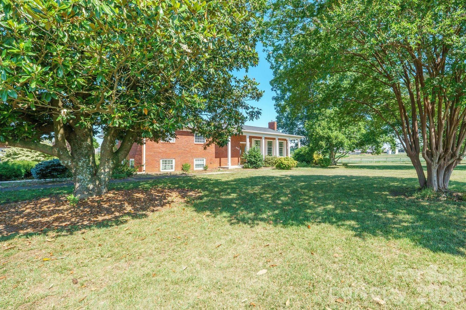 809 New Sterling Road