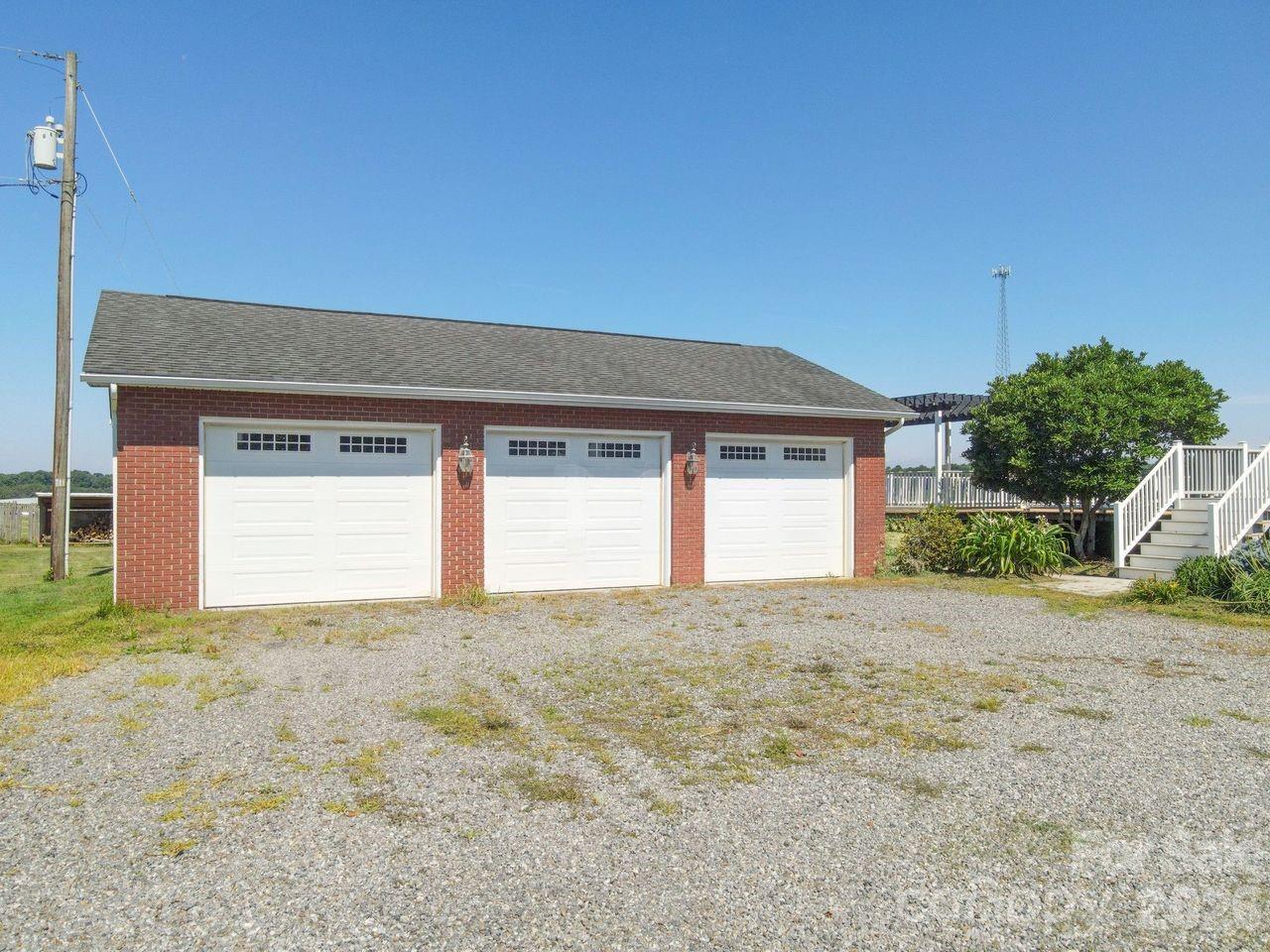 809 New Sterling Road