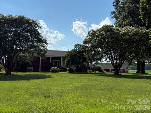 Photo of 809 New Sterling Road, Stony Point, NC 28678 (MLS # 4393508)
