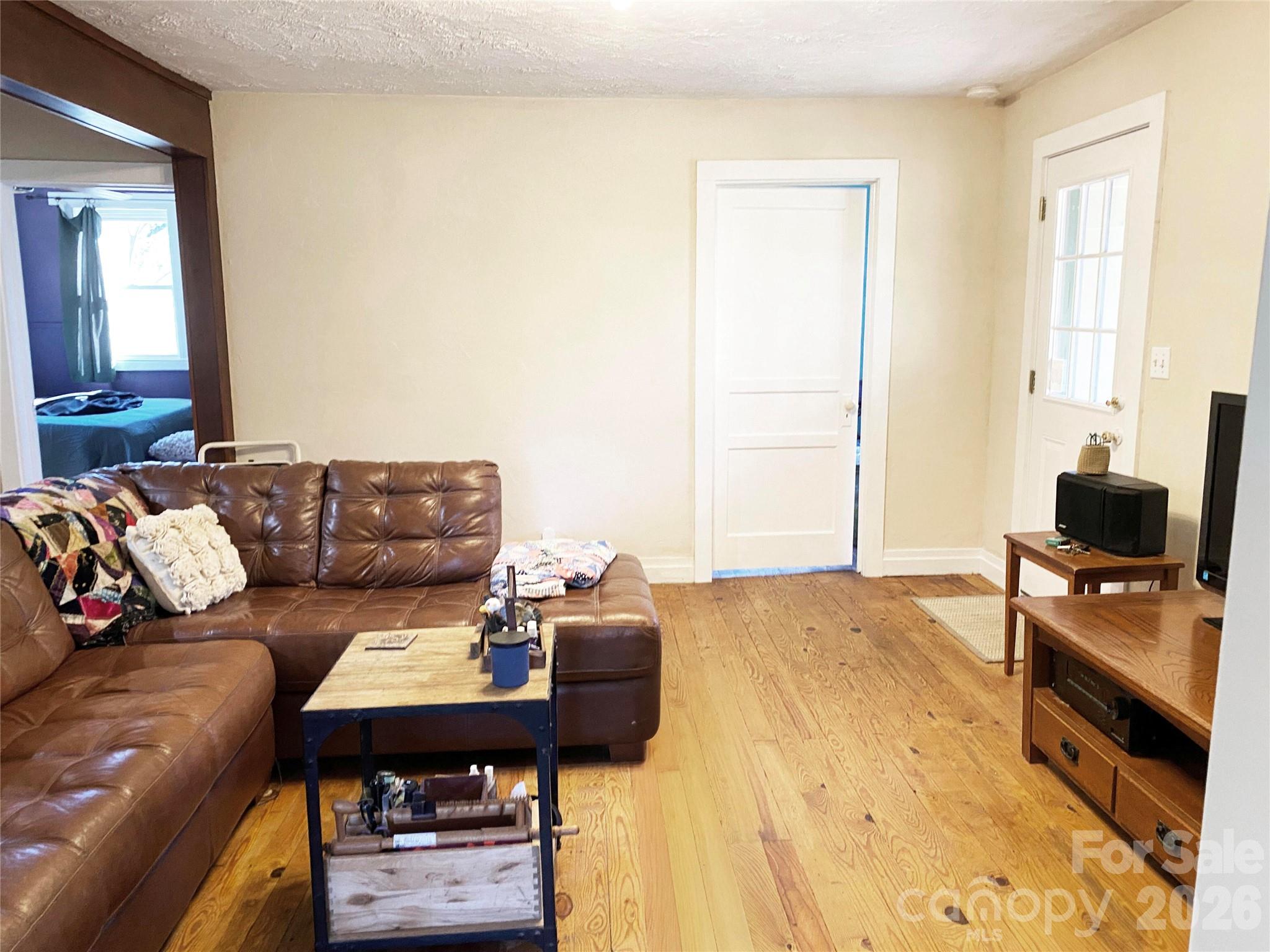 24 Ridge Avenue