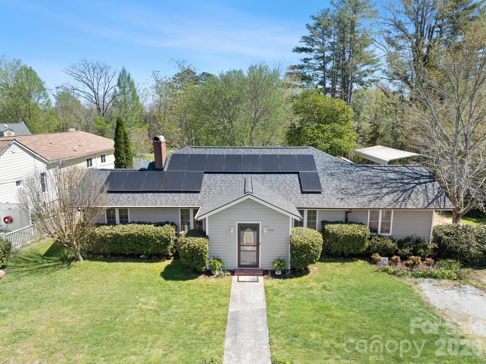 1614 Ridgewood Boulevard