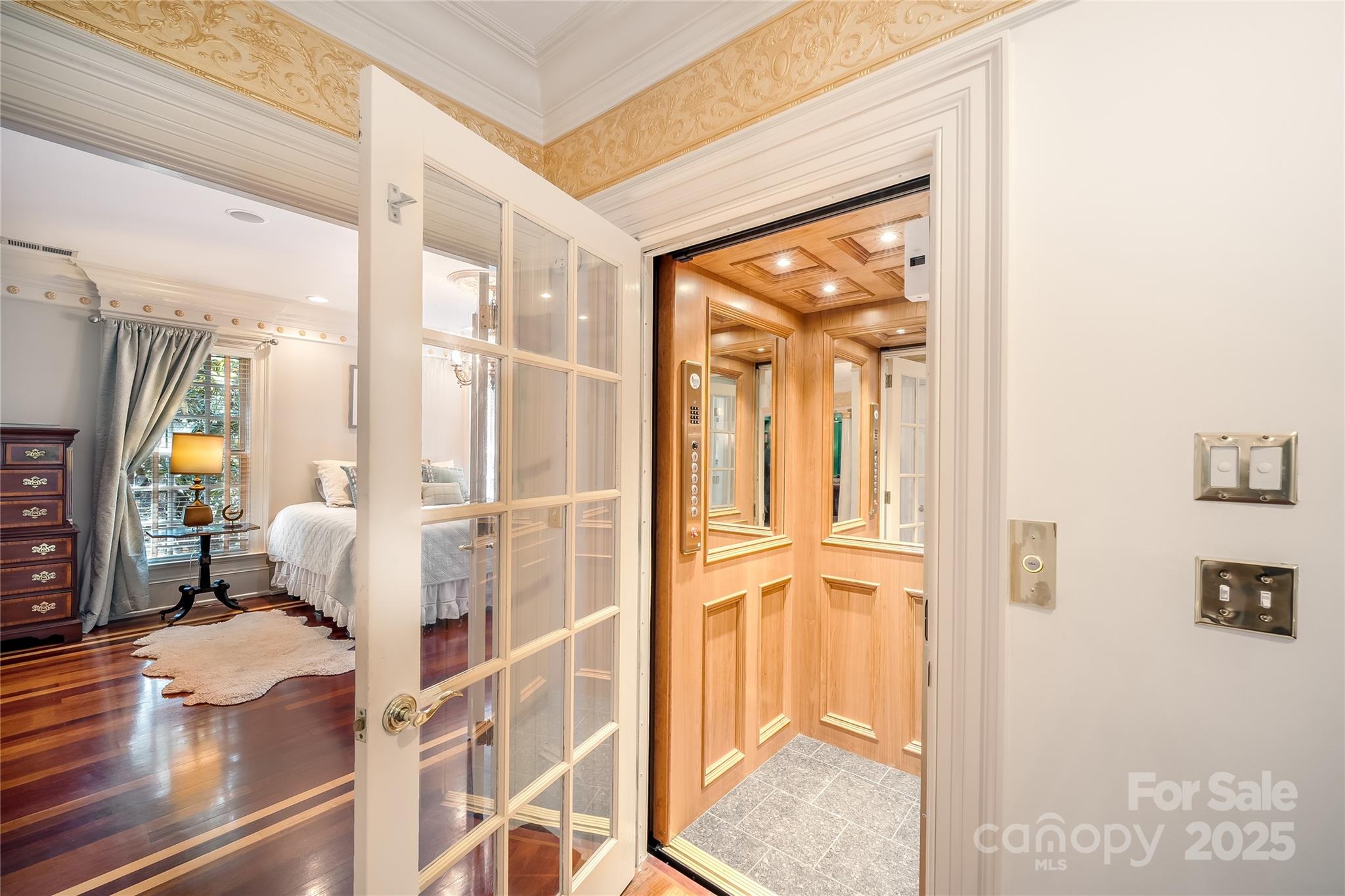 Country Club Estates - Residential