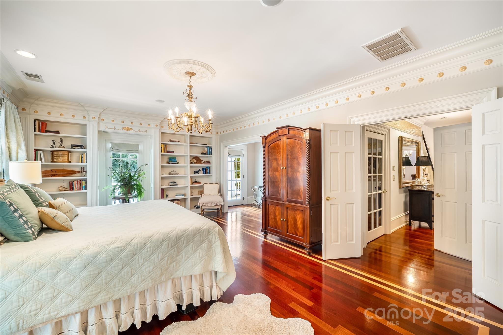 Country Club Estates - Residential