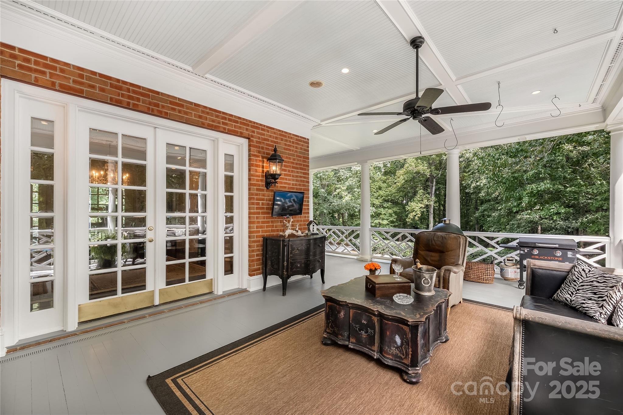 Country Club Estates - Residential