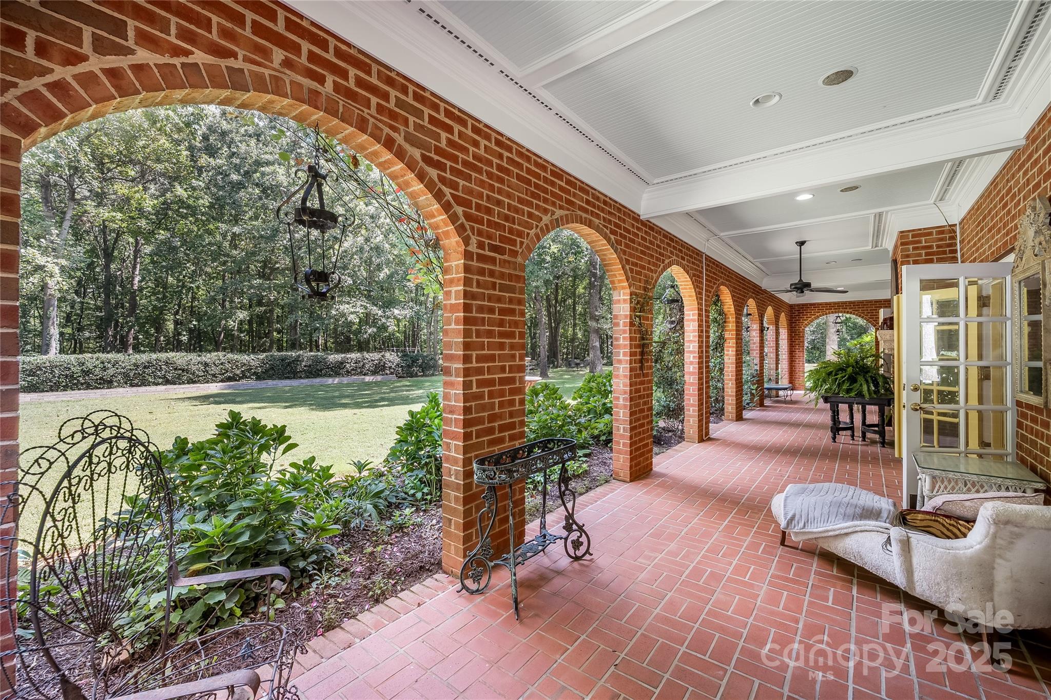 Country Club Estates - Residential