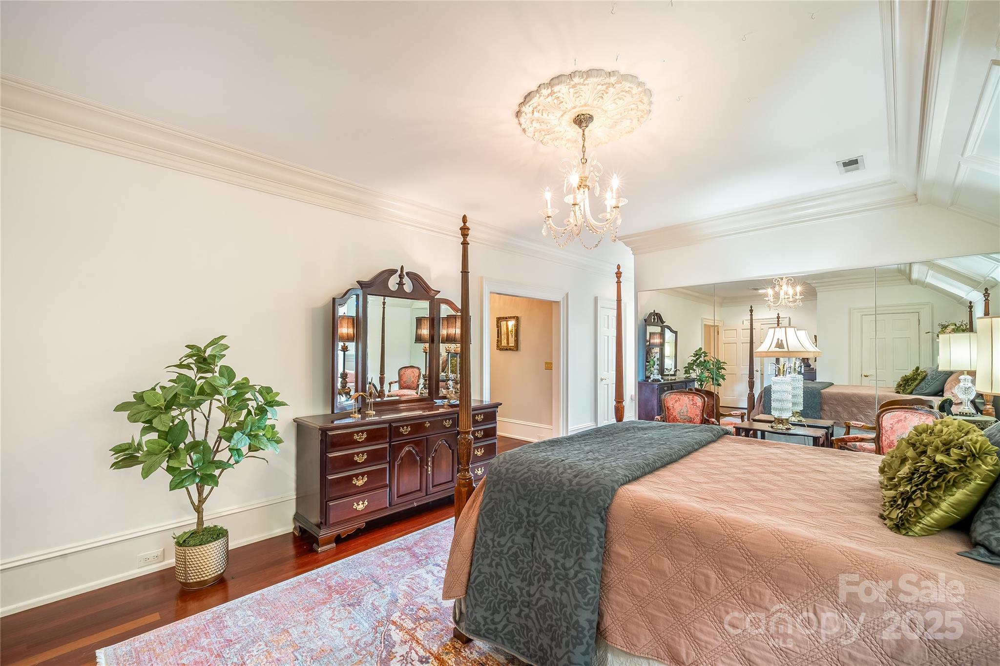 Country Club Estates - Residential