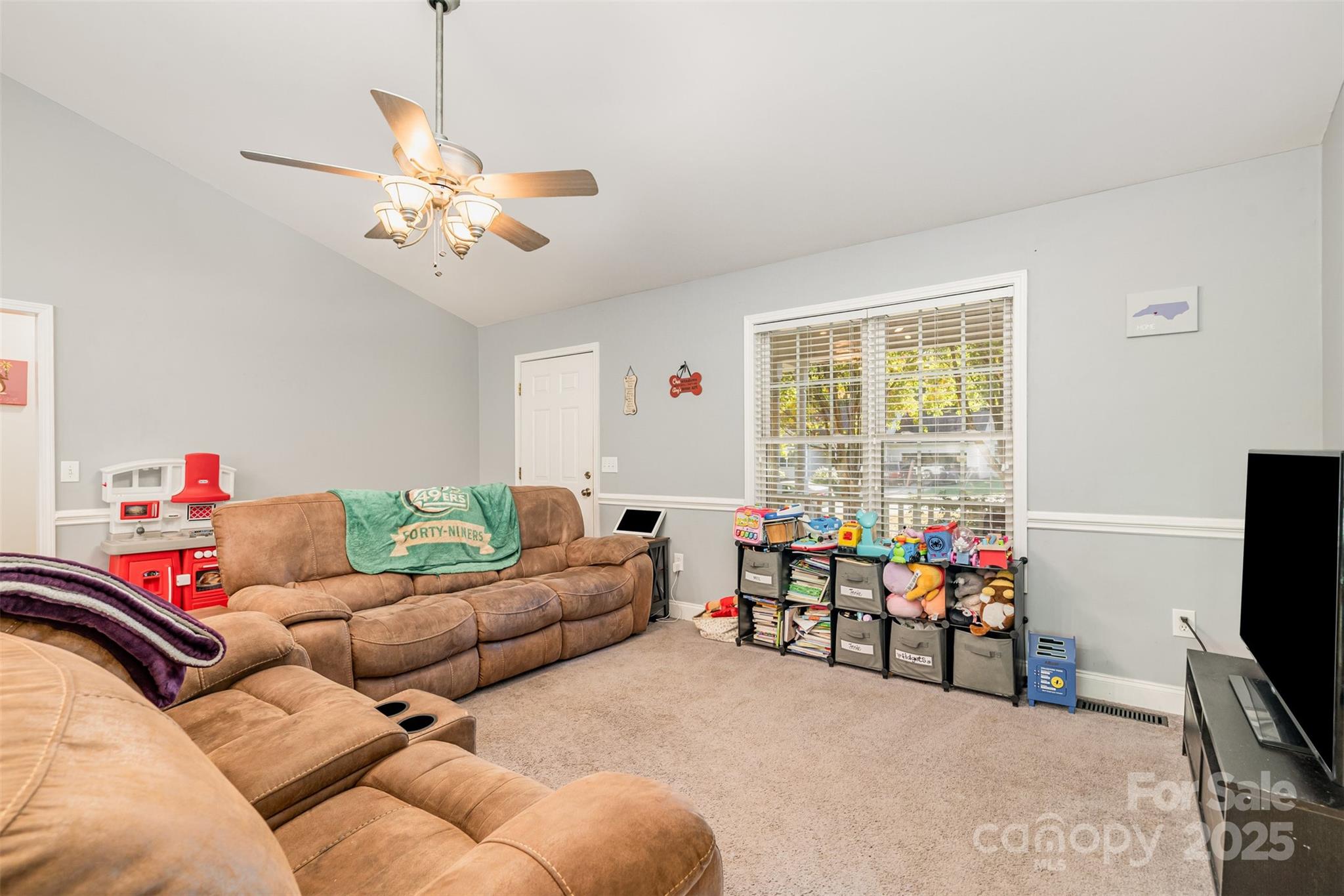 605 Beavers Cove Lane NW