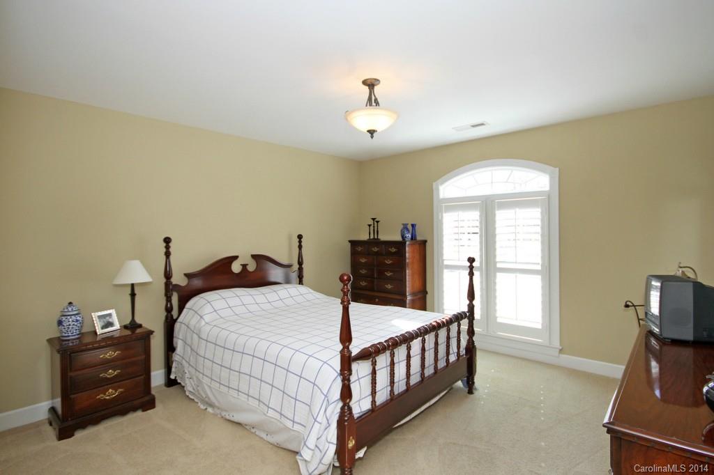 The Harbour At The Pointe - Residential