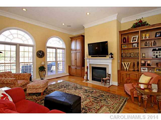 The Harbour At The Pointe - Residential