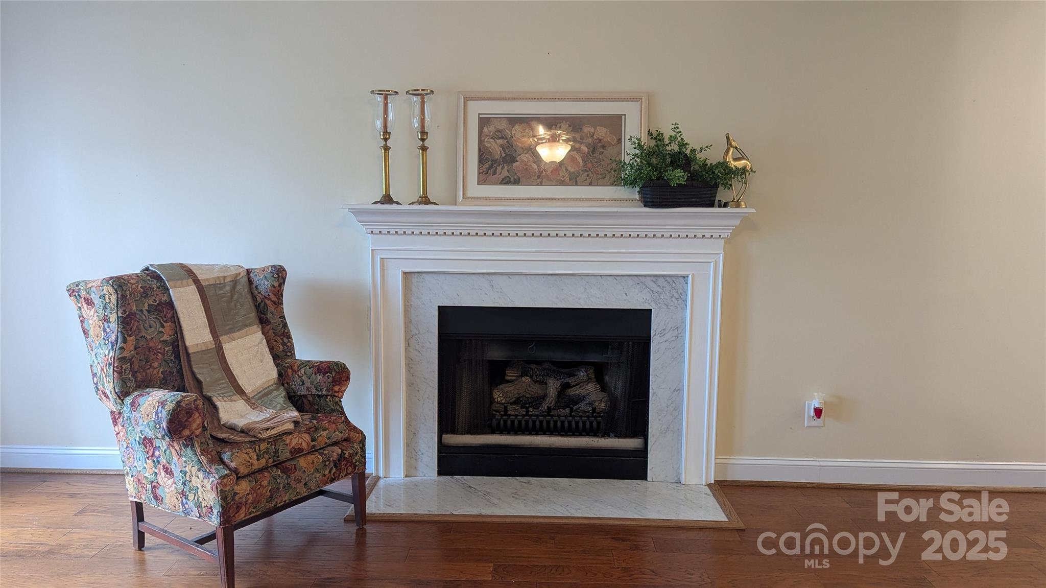 1835 Fairlawn Court