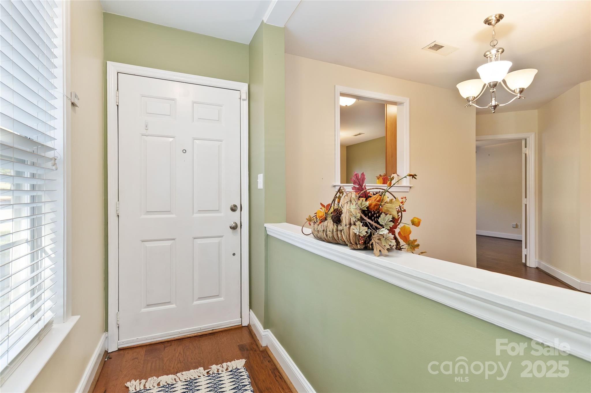 1835 Fairlawn Court