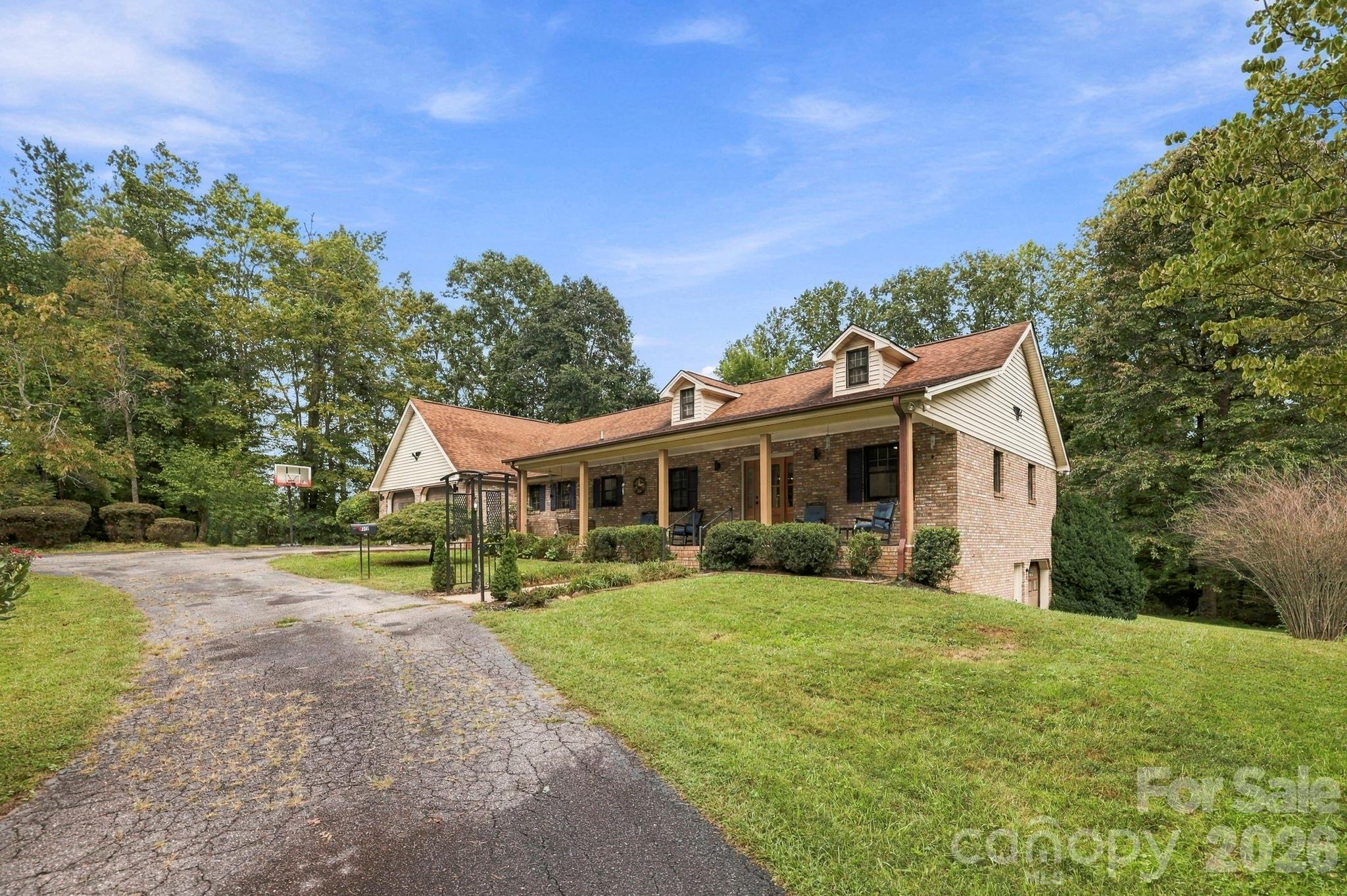 1079 Dupont Road