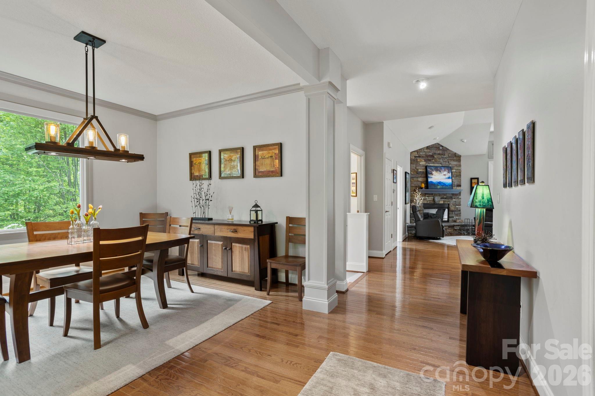 547 Pinnacle Peak Lane
