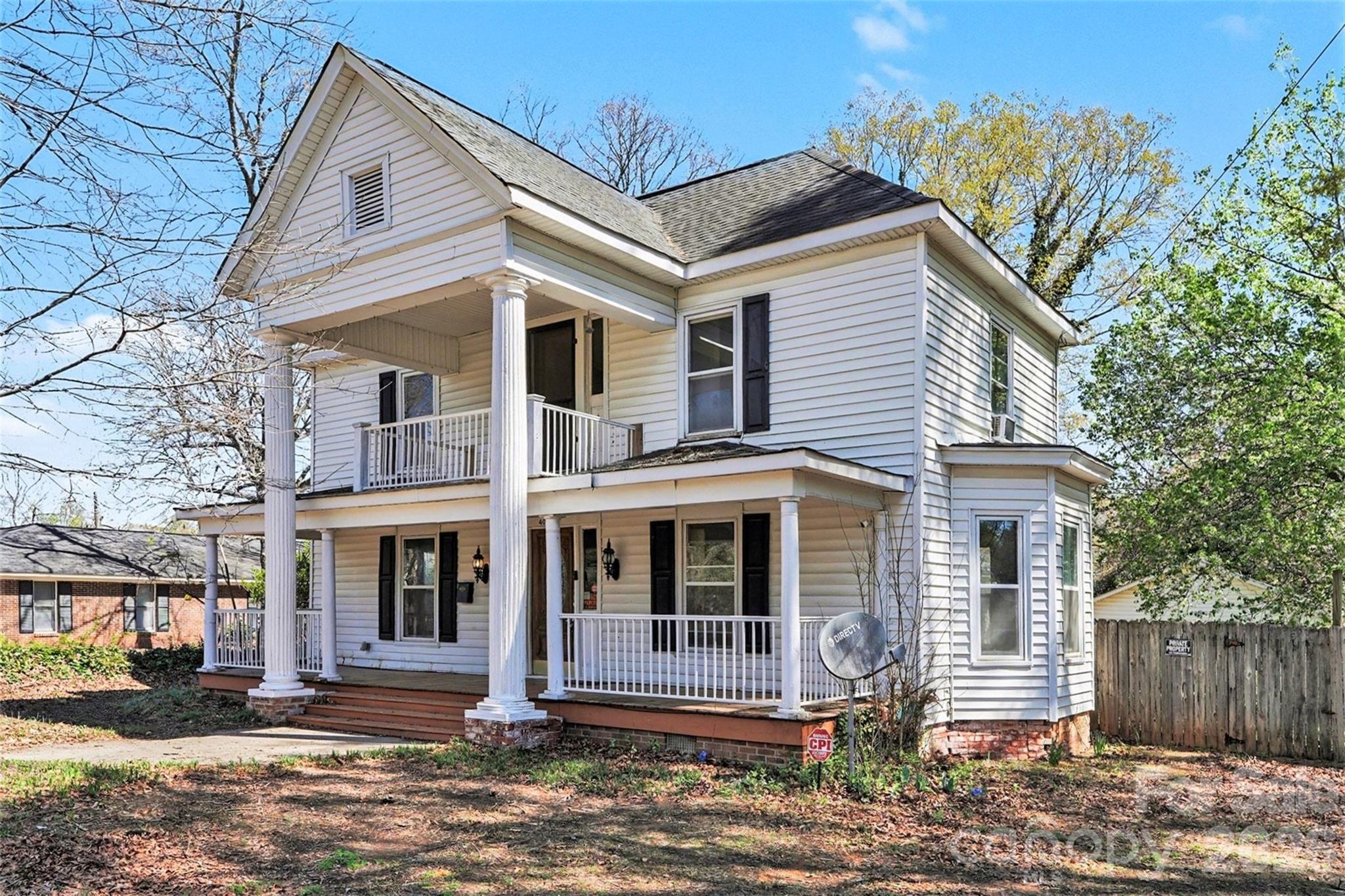 401 S College Street