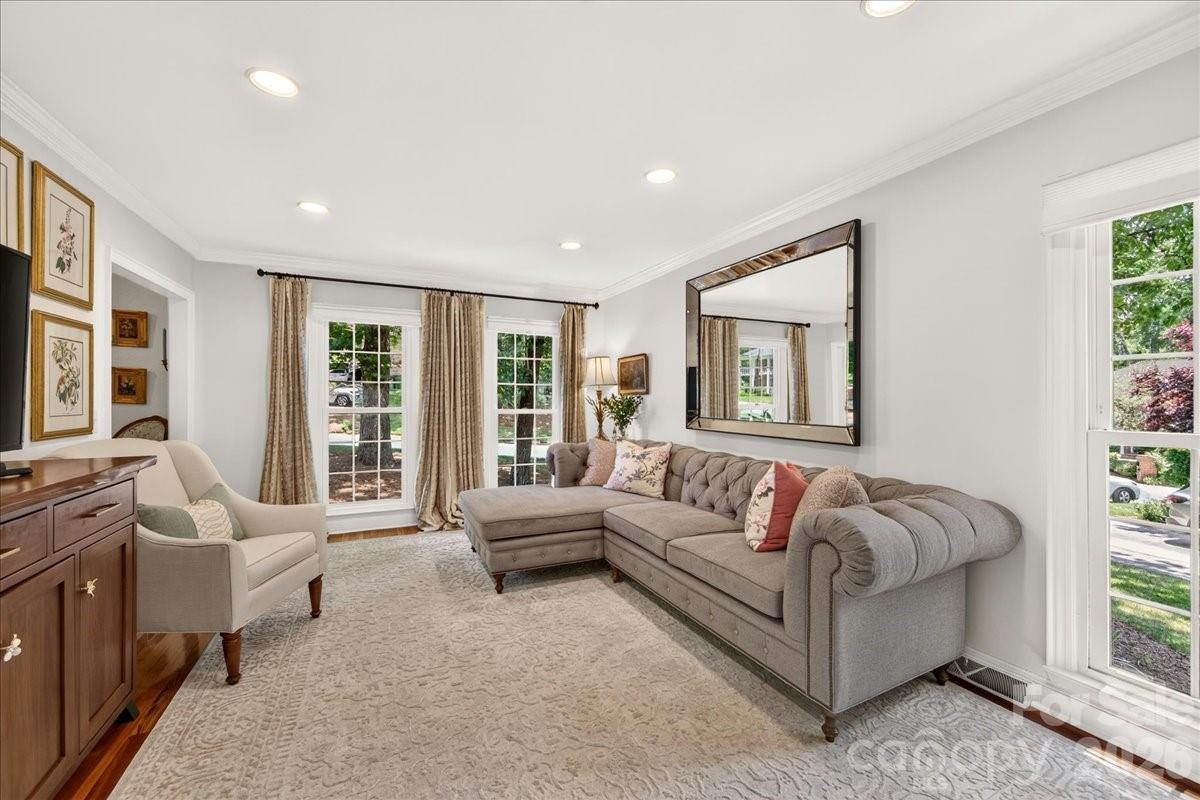 10300 Ben Franklin Court