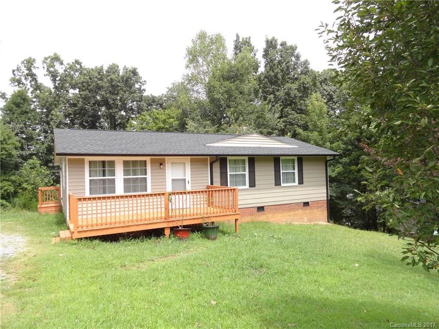 Totally renovated hard to find in this price point ! Granite counter tops , new flooring , great location near Crowders Mountain State Park .Open floor plan , cul-de-sac lot