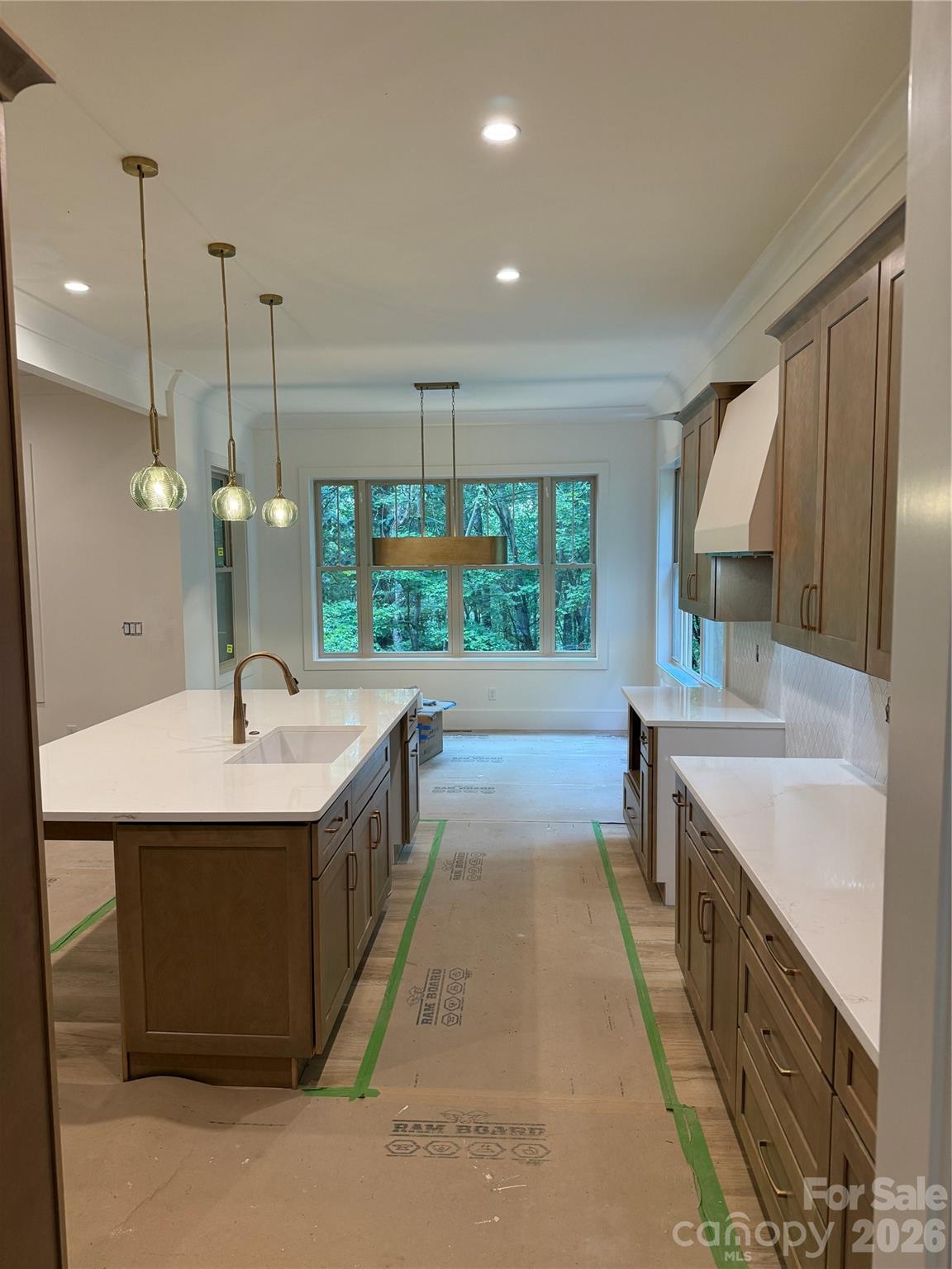 1424 N Double Knob Loop