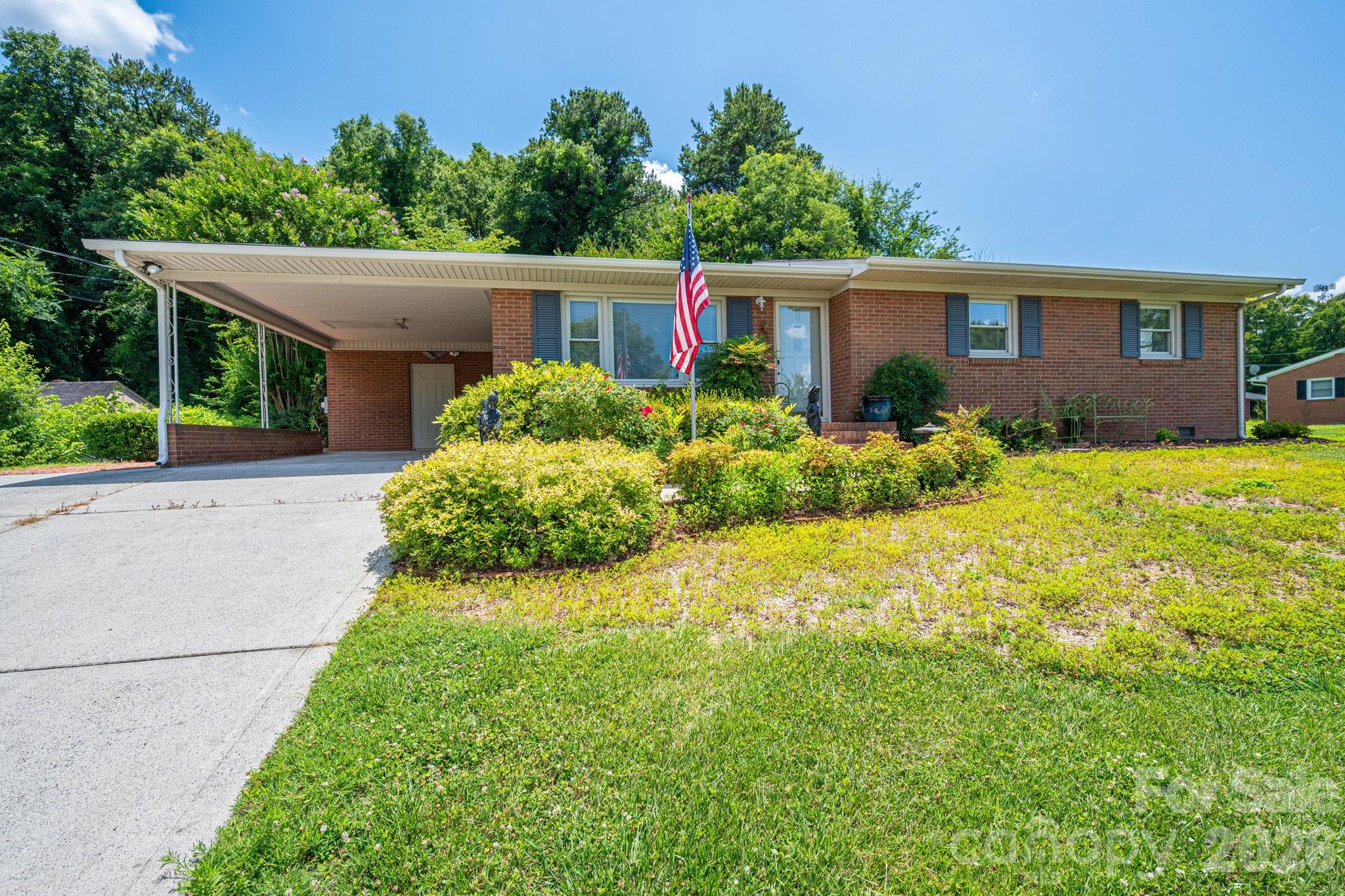 13 Spruce Pine Drive