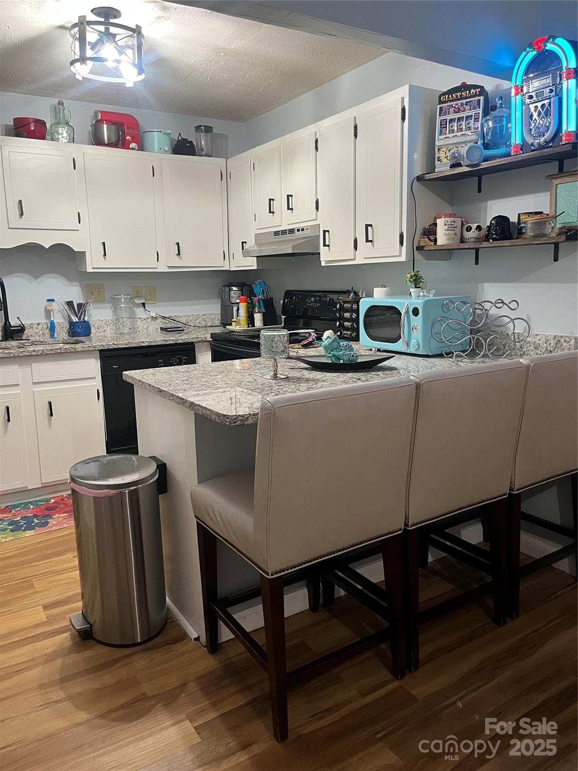 7122 Stonington Lane