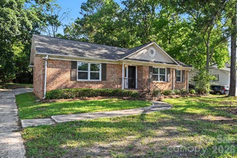 Photo of 6915 Idlewild Road, Charlotte, NC 28212 (MLS # 4411027)