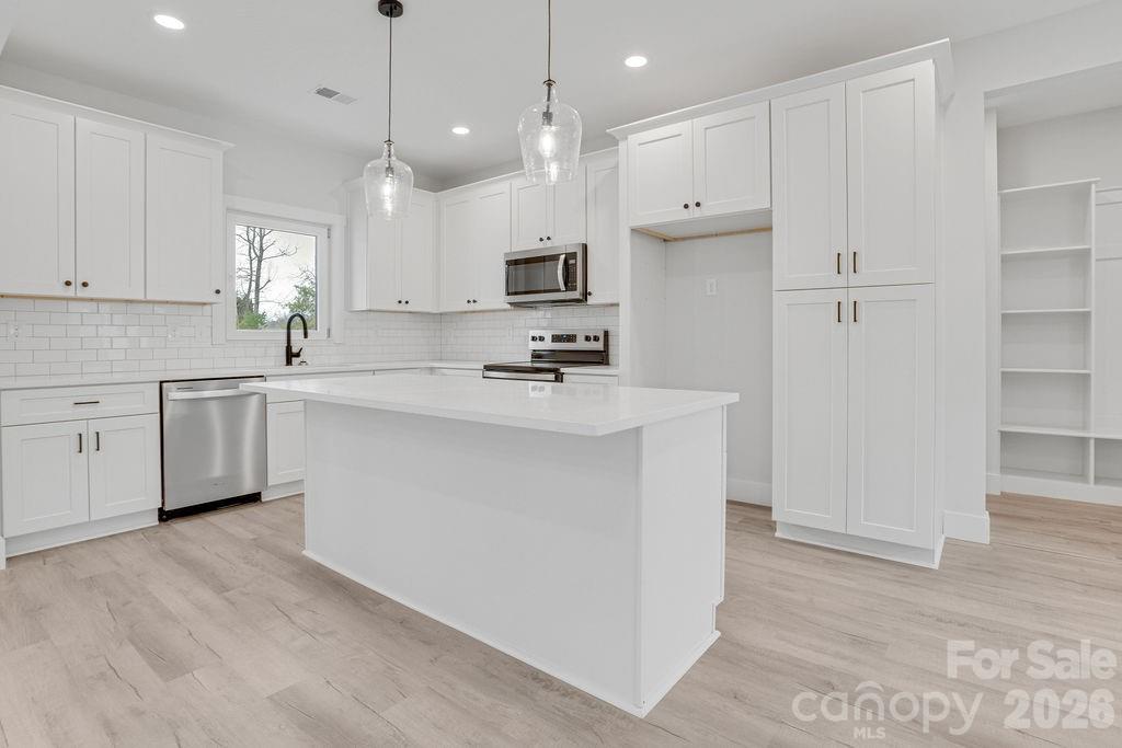 Avalon Oaks - Residential