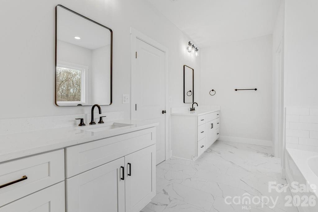 Avalon Oaks - Residential