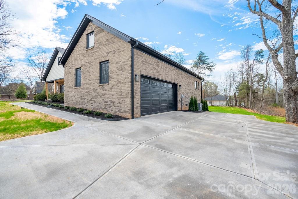 Avalon Oaks - Residential