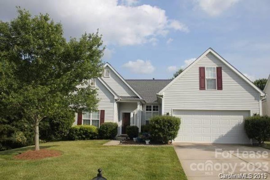 Ranch with Bonus Room over Garage, Large Master with walk-in closet, Split floor plan, Kitchen open to Breakfast Room and Living area, Neutral gray paint, Fireplace with Gas Logs in Family Room, Vaulted Ceilings and Ceiling Fan, Blinds, Fenced Back Yard, Hamilton Green has community Pool. YARD MAINTENANCE IS INCLUDED, No Pets, No Smoking/Vaping and Good Credit Only. Near Carowinds and Rivergate Shopping Center.