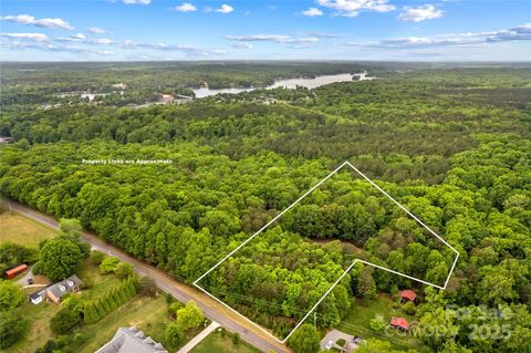 000 Clark Cove Road Statesville NC 28677