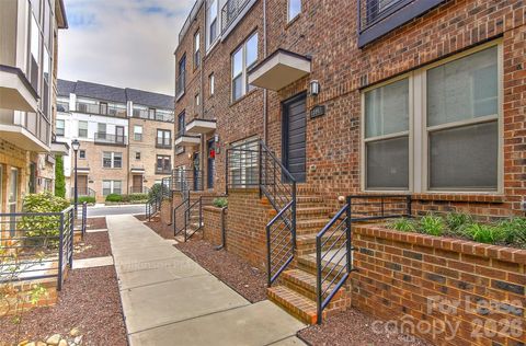 Photo of 13047 Tinton Avenue, Charlotte, NC 28204 (MLS # 4373556)