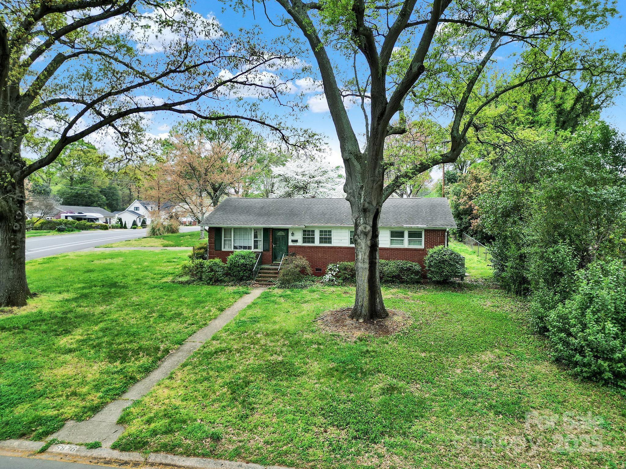 5876 Wedgewood Drive