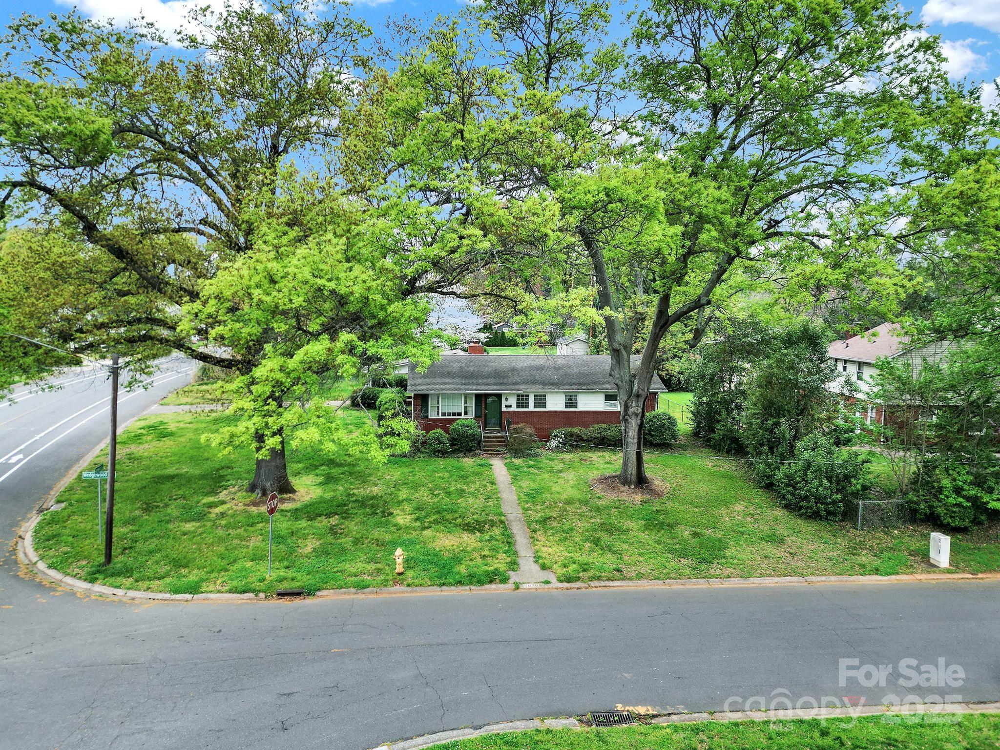 5876 Wedgewood Drive