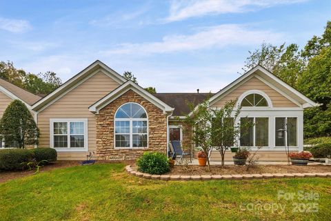 Photo of 8137 Sultana Circle, Charlotte, NC 28227 (MLS # 4310672)
