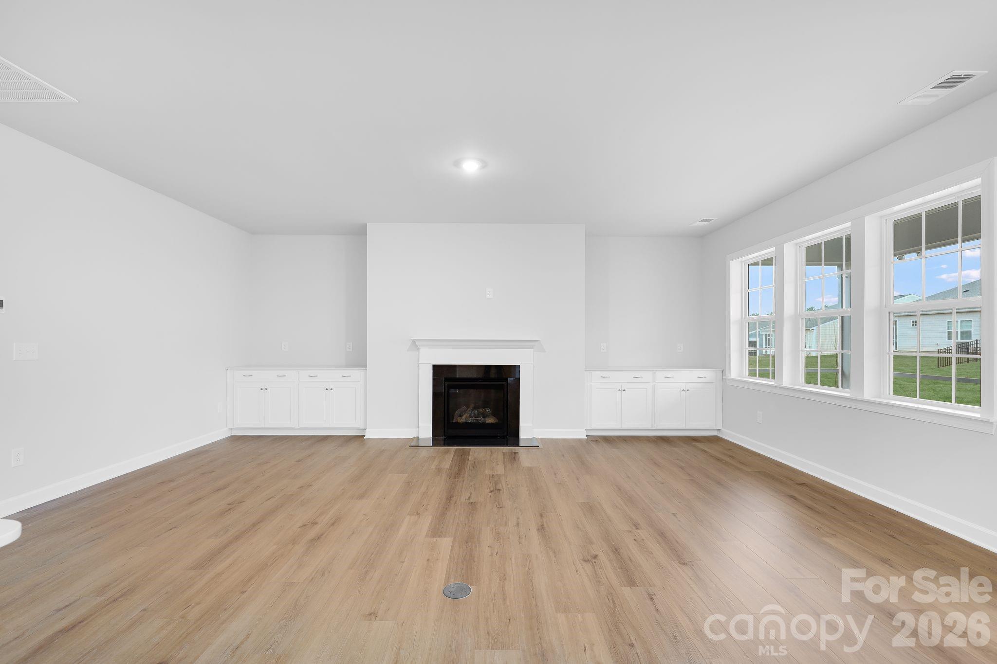 Roselyn - Residential