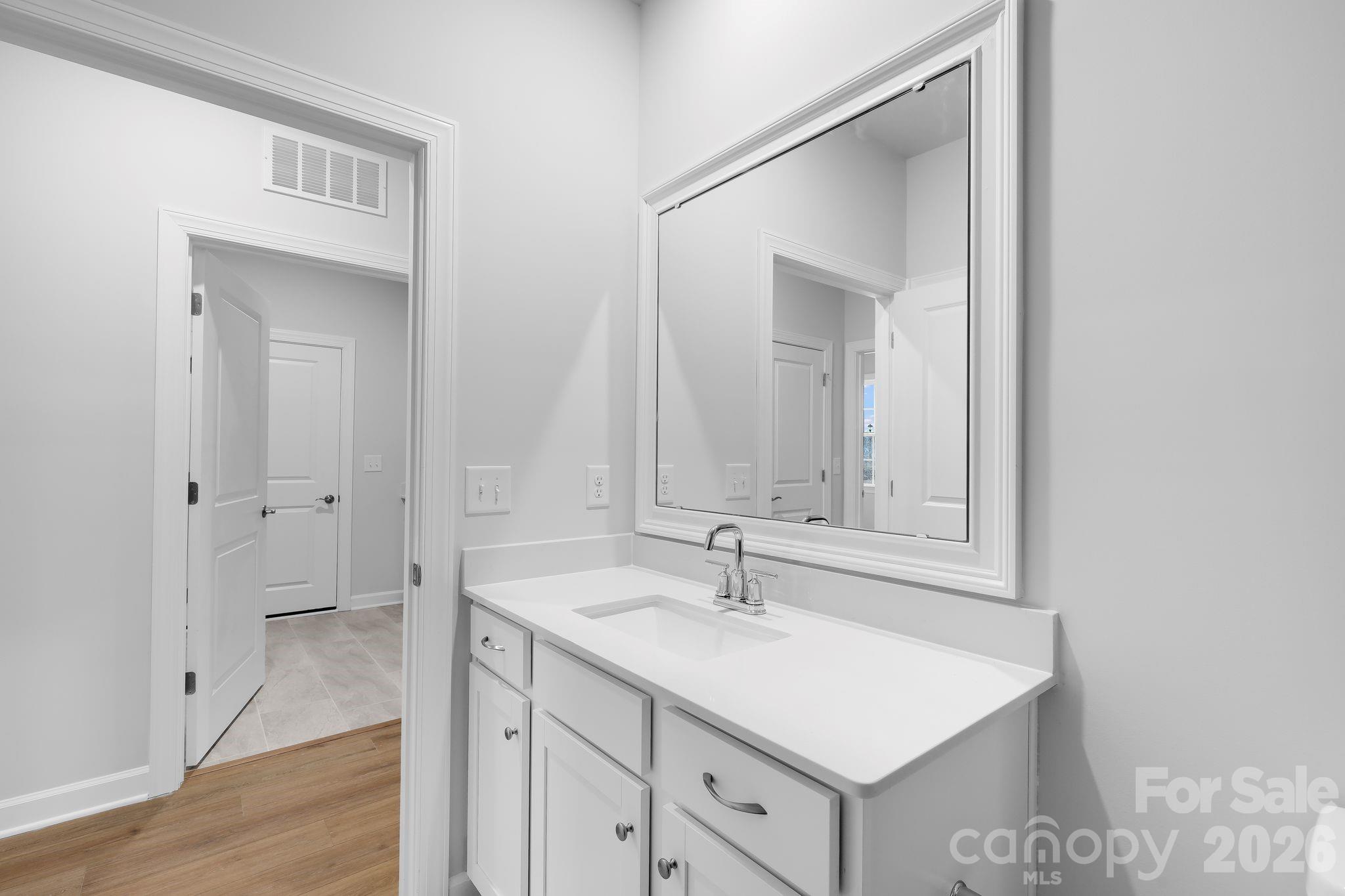 Roselyn - Residential