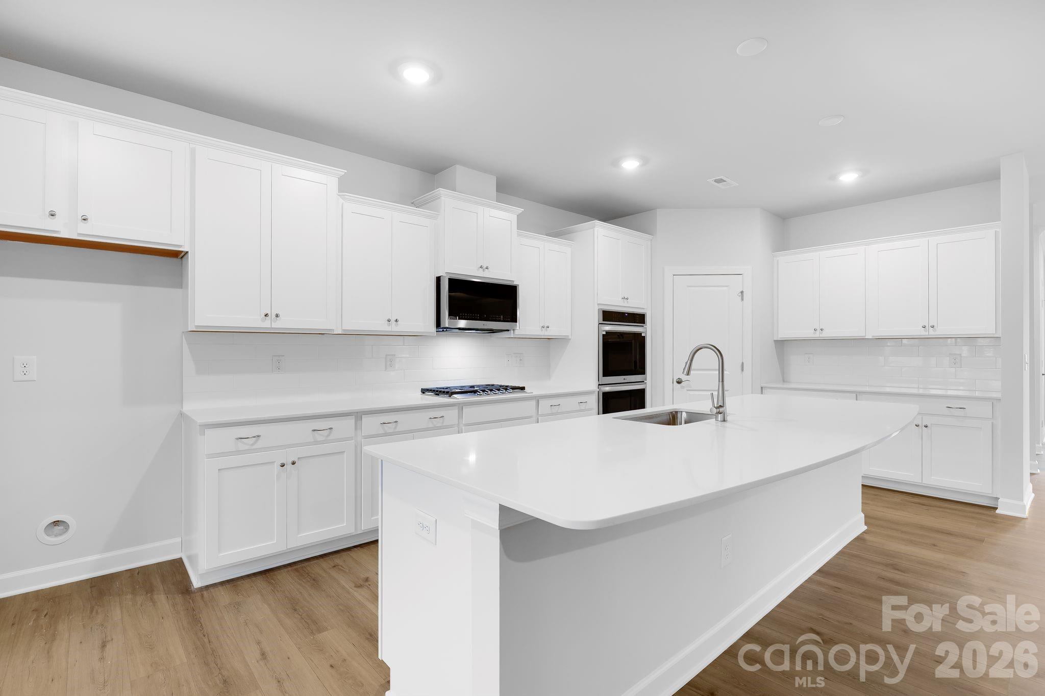 Roselyn - Residential